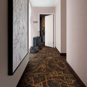 Interface Sampa tapijttegel - Hospitality serie